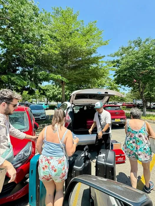 Hoi An Private Car Airport Meet and Greet